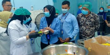 Lakukan Sidak, Wabup Mimik﻿ Idayana Pastikan SPPG Mergosari dan Singogalih Tarik Penuhi Standar