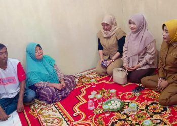 Wabup Sidoarjo Mimik Idayana Takziah ke Rumah Duka Kader Gerindra di Waru