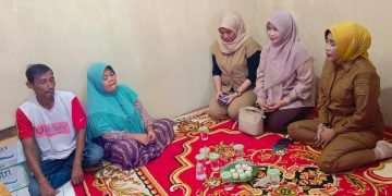 Wabup Sidoarjo Mimik Idayana Takziah ke Rumah Duka Kader Gerindra di Waru