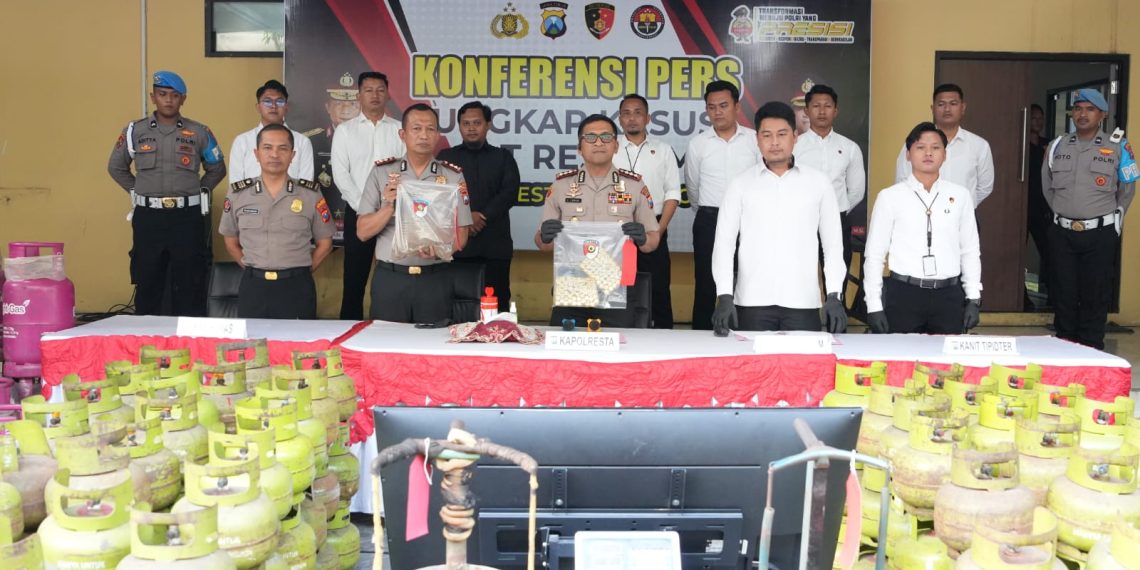 Polresta Sidoarjo Bongkar Sindikat Elpiji Oplosan di Rumah Kontrakan