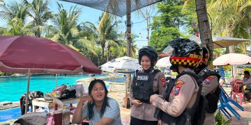 Polwan Polresta Sidoarjo Ajak Warga Jaga Kamtibmas