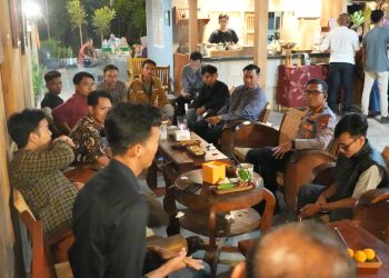 Komitmen Jaga Kondusifitas Kamtibmas, Kapolresta Sidoarjo Ngopi Bareng Mahasiswa