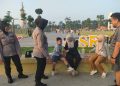 Polwan Polresta Sidoarjo Humanis dalam Pengamanan Car Free Day Alun-alun