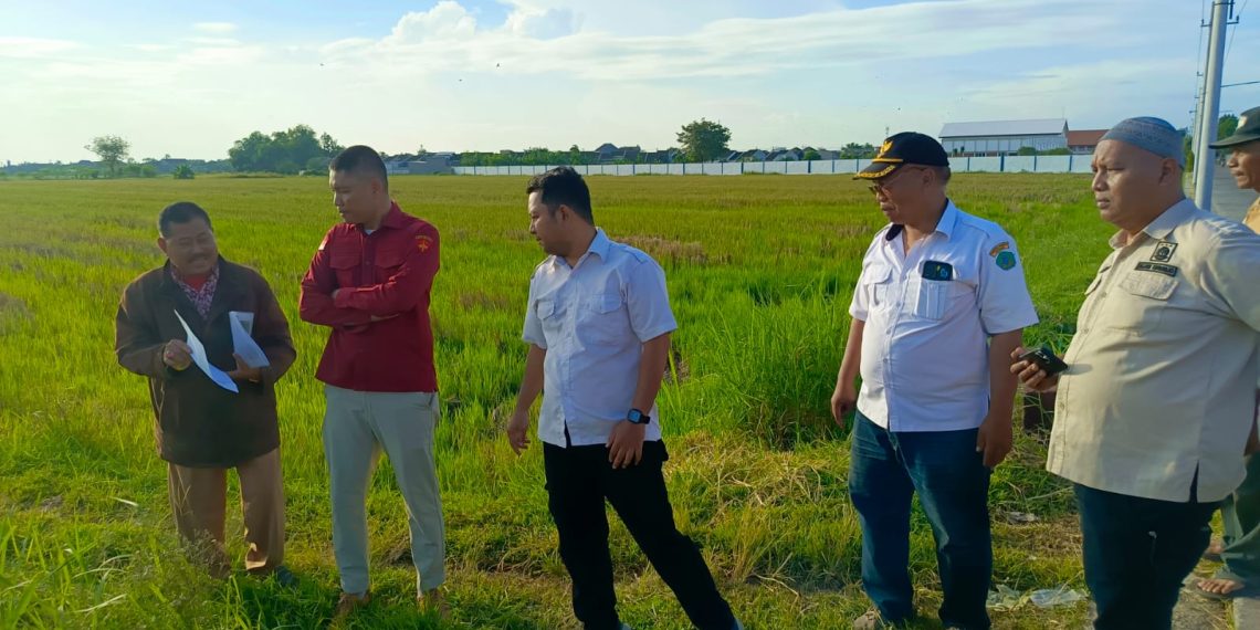 Pastikan Dugaan Korupsi, Kejari Sidoarjo Cek Lapangan Penjualan Tanah  Fasum Dilakukan Pemdes Grinting ke Pengembang TAS 11