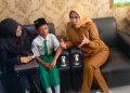 Wabup Mimik Apresiasi Siswa MI Darussalam Sidoarjo Kirim Surat Dukung MBG ke Presiden Prabowo