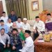 Menko Pangan Zulkifli Hasan Sowan Gus Ali dan Serahkan Qurban Sapi Limosin 1,1 Ton