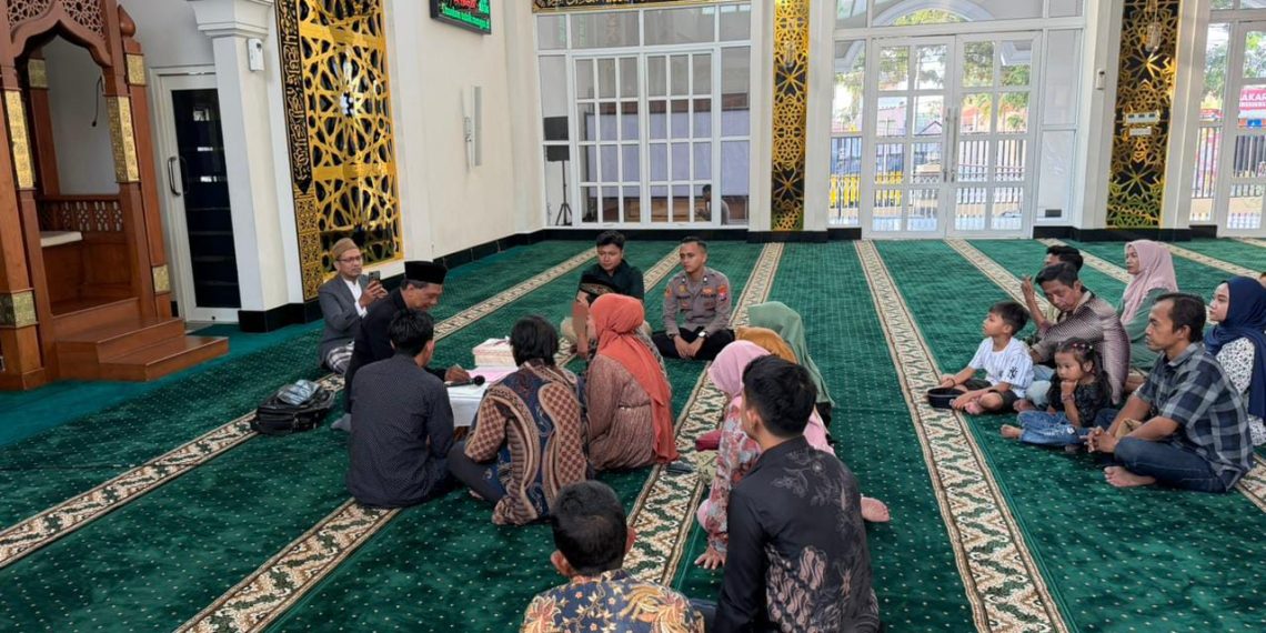 Polresta Sidoarjo Beri Kesempatan Tahanan Menikah