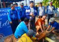 DPD PAN Sidoarjo Bagikan 700 Bungkus Daging Kurban ke Rakyat