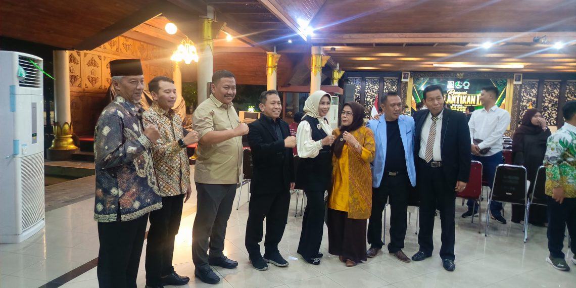 Hadiri Pelantikan MD KAHMI Sidoarjo 2025-2030, Wabup Mimik Idayana dan Ketua DPD Partai Golkar Jatim Ali Mufthi Kolaborasi Pembangunan Infrastruktur Berkualitas