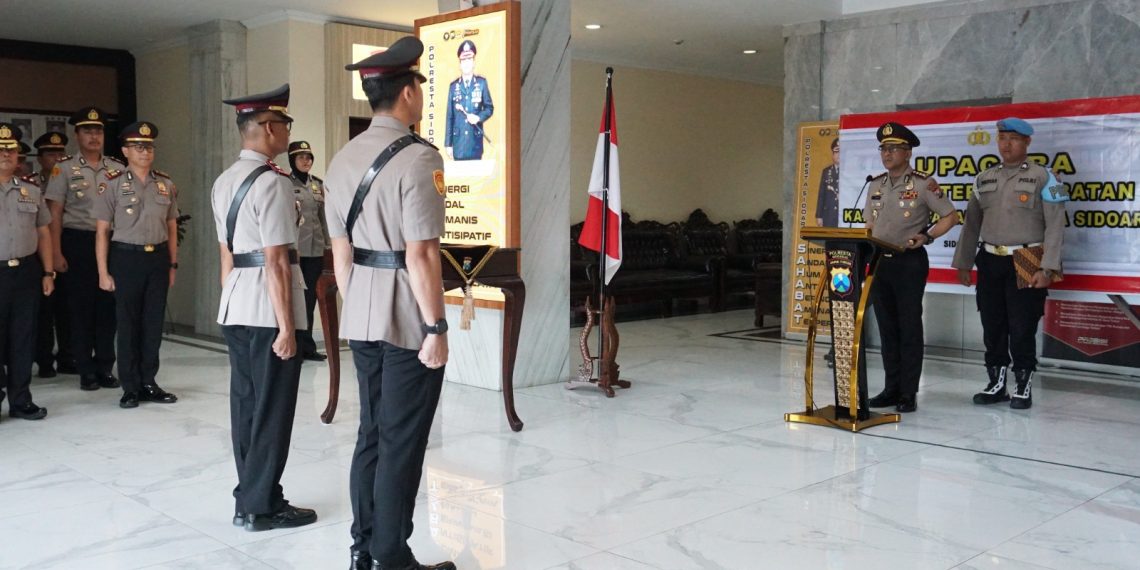 Kapolresta Sidoarjo Pimpin Sertijab Kapolsek Taman, Tekankan Integritas dan Pelayanan Prima