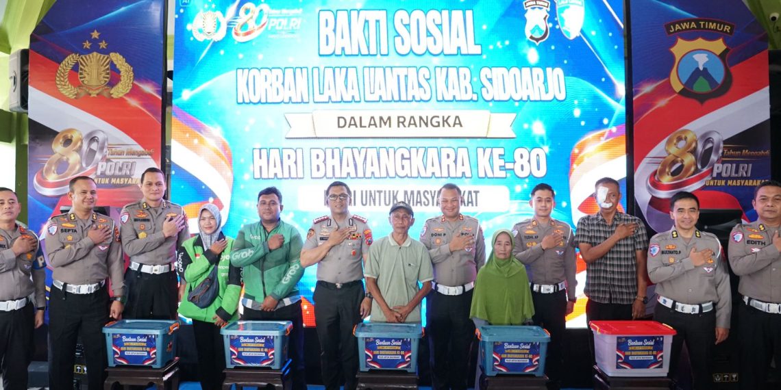 Hari Bhayangkara ke-80, Polresta Sidoarjo Gelar Bakti Sosial dan Layanan Kesehatan untuk Masyarakat