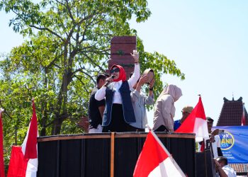 Wabup Mimik Idayana Temui Aksi Demo 8.000 Masyarakat Sidoarjo Turun ke Jalan, Dukung Program MBG Presiden Prabowo Subianto