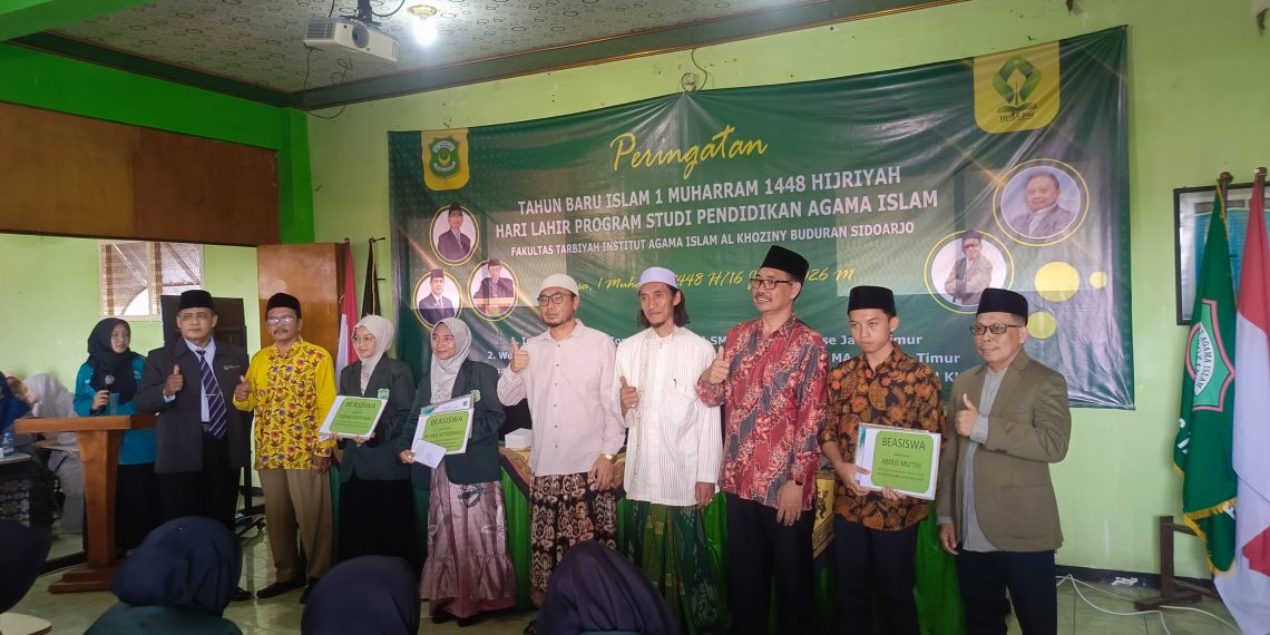Tiga Mahasiswa IAI Al Khoziny Borong Prestasi Nasional dan Regional, Raih Penghargaan serta Beasiswa dari Yayasan