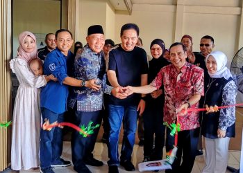 Komjen Pol M Iqbal Meriahkan Grand Launching Ashuma Sports Massage Cabang Taman Sidoarjo