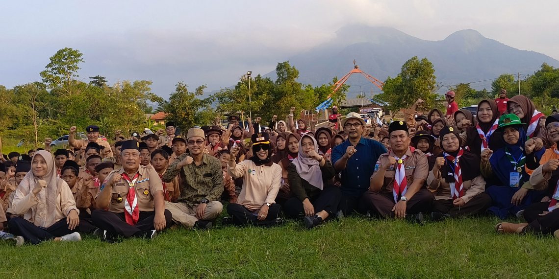 1.000 Anak Yatim Camp di Bumi Perkemahan Tanjek Wagir, Wabup Mimik Idayana Beri Motivasi Raih Cita-Cita Tinggi