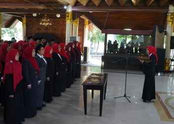 Wabup Mimik Idayana Lantik 29 Kepala Puskesmas, Tekankan Pelayanan Prima dan Penanganan HIV/AIDS