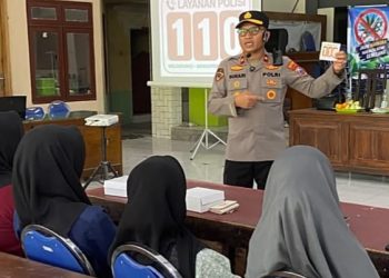 Kapolsek Balongbendo Sosialisasikan P4GN dan Layanan Hotline 110 kepada Warga