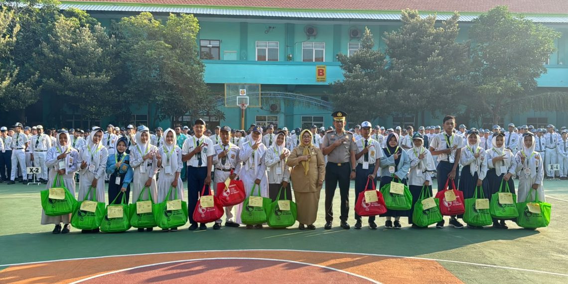 Wakapolresta Sidoarjo Buka MPLS SMAN 2 Sidoarjo, Bekali Pentingnya Disiplin Waspadai Bahaya Kenakalan Remaja