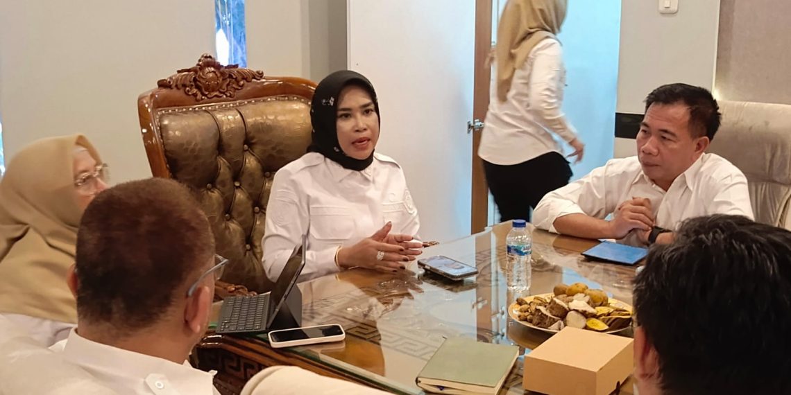 Wabup﻿ Mimik﻿ Idayana Stop Kerjasama Pengelolaan Asset Pemkab Monumen﻿ Ponti