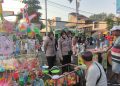 Pengamanan Humanis Polwan Polresta Sidoarjo di Car Free Day Alun-alun