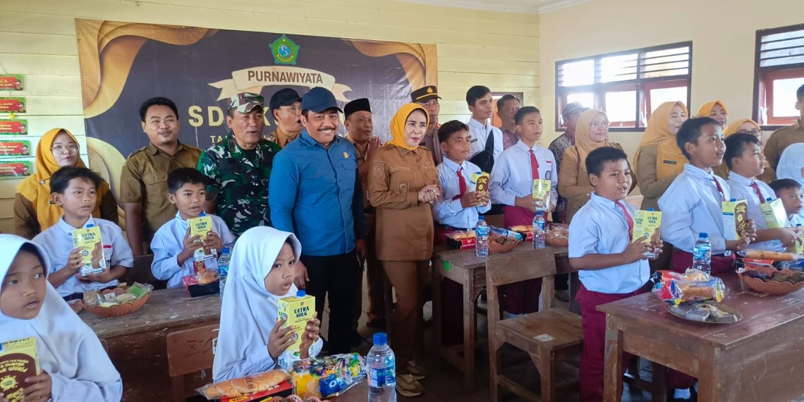 Wabup Sidoarjo Mimik Idayana Sidak SDN Kupang, Perintahkan Percepat Program MBG Sekolah Terpencil
