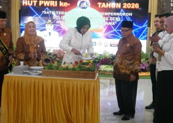 Wabup Mimik﻿ Idayana Apresiasi PWRI Meski Pensiun Tetap Berkontribusi ke Masyarakat