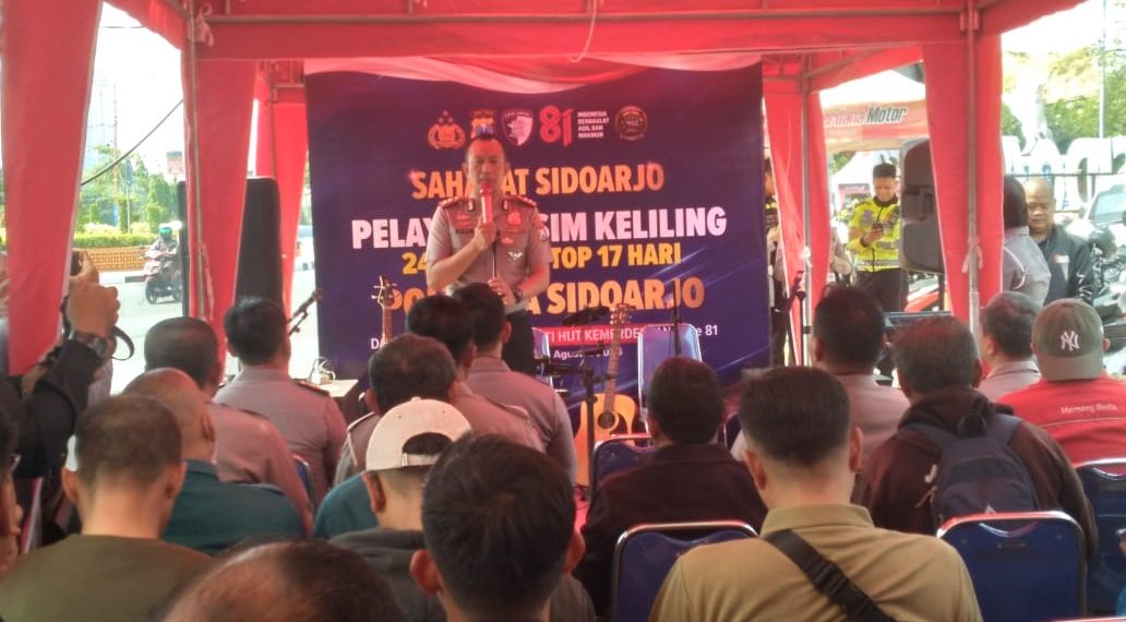 Wakapolresta Sidoarjo AKBP Zainur Rofik Launching Gebyar Pelayanan SIM Keliling Non Stop