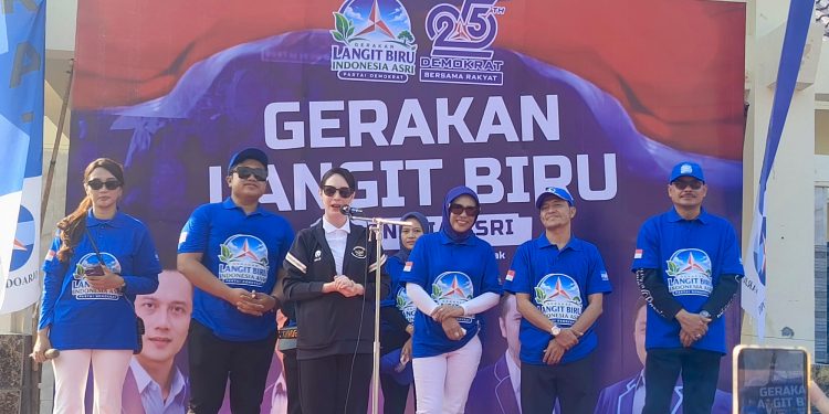 Wabup﻿﻿ Mimik Idayana ﻿Meriahkan Pesta HUT Partai Demokrat Sidoarjo ke-25