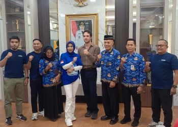Wabup Mimik Idayana Kolaborasi Pegiat Sungai Watch Bersihkan Sungai di Sidoarjo