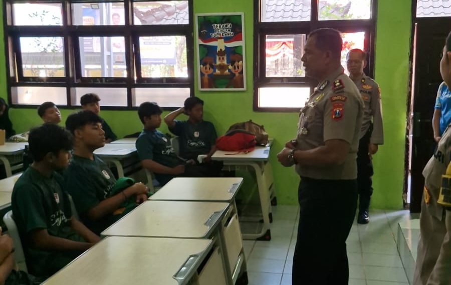 Polsek Buduran Sosialisasikan Wawasan Kebangsaan pada Pelajar