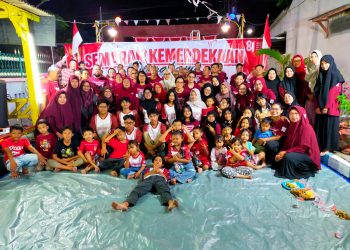 Guyub Rukun, Warga RT 27 Perumahan Graha Candi Mas Gelar Malam Tirakatan Tujuhbelasan