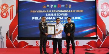 SIM Keliling Sahabat Sidoarjo 24 Jam Nonstop Raih Rekor MURI