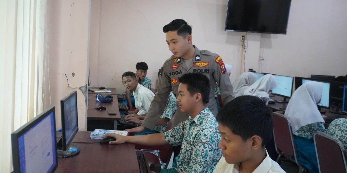Polresta Sidoarjo Edukasi Pelajar Bijak Manfaatkan AI