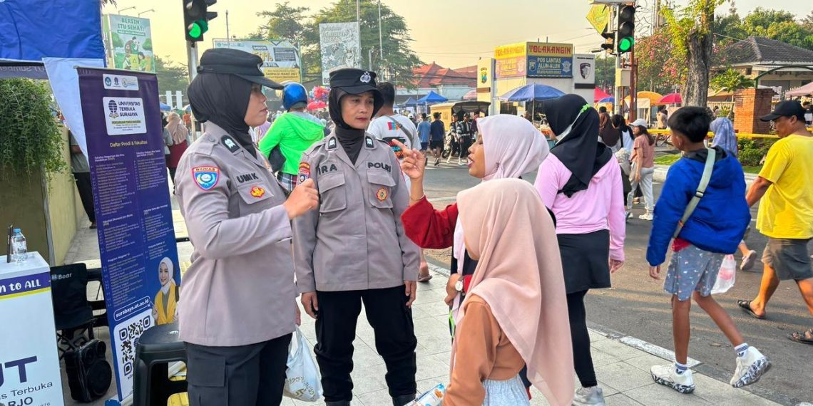 Polwan Polresta Sidoarjo Patroli dan Amankan Car Free Day di Kawasan Alun-Alun