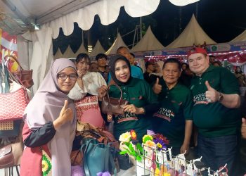 Buka Gebyar UMKM, Wabup Mimik Idayana Dorong Pelaku Usaha Lokal Naik Kelas dan Tembus Pasar Modern