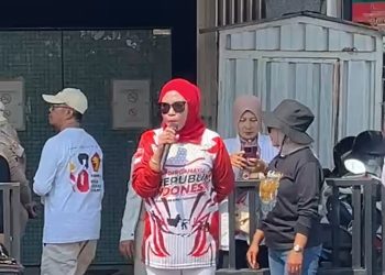 Meriahkan HUT RI ke-81, Ketua DPC Partai Gerindra Sidoarjo Mimik Idayana Ikut Lomba Perkuat Kekompakan Kader