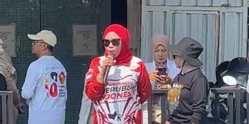 Meriahkan HUT RI ke-81, Ketua DPC Partai Gerindra Sidoarjo Mimik Idayana Ikut Lomba Perkuat Kekompakan Kader