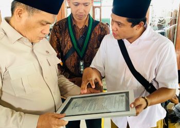 KAHMI Sidoarjo Serahkan Pernyataan Sikap ke Wamenag saat Kunjungi Korban Keracunan MBG
