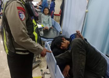 Gerak Cepat Polsek Buduran Tangani Laka Lantas, Evakuasi Korban ke Rumah Sakit