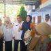 Wabup Mimik Idayana Salurkan Beras Bantuan Presiden Prabowo kepada 1.739 Warga Tiga Desa