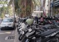 Pemkot Malang Gamang Tertibkan Parkir Liar Jalan Veteran