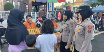 Polwan Polresta Sidoarjo Patroli dan Amankan Car Free Day di Kawasan Alun-Alun