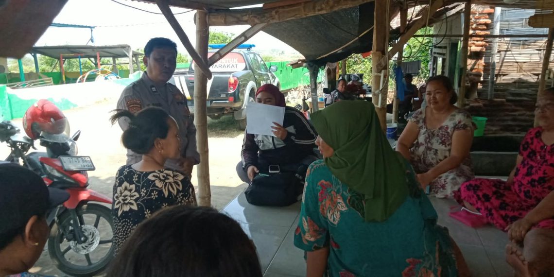Patroli Dialogis Polsek Jabon, Sampaikan Pesan Kamtibmas kepada Ibu-Ibu PKK Desa Kupang