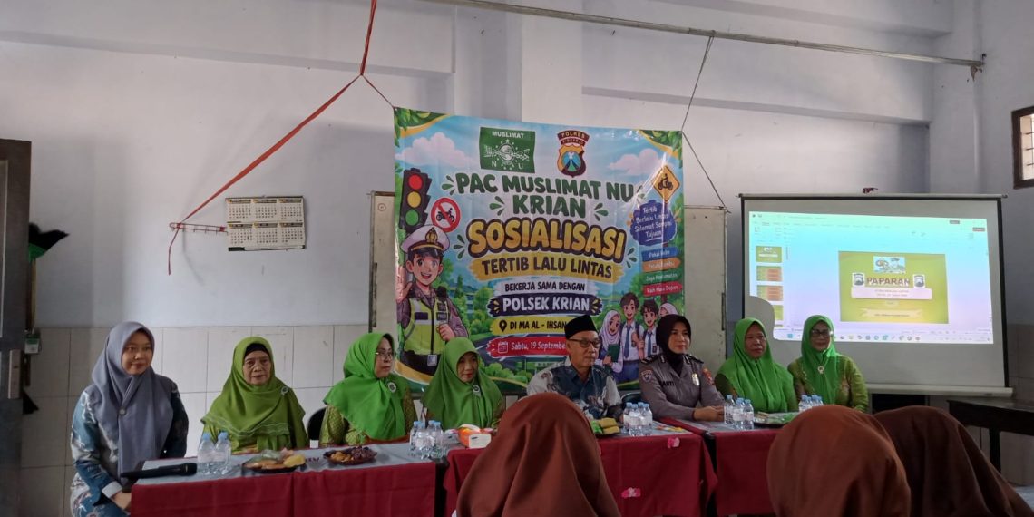Polsek Krian Edukasi Tertib Berlalu Lintas ke Sekolah