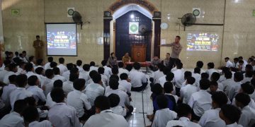 Polresta Sidoarjo Masuk Sekolah,Tanamkan Sadar Hukum pada Pelajar dan Cegah Radikalisme