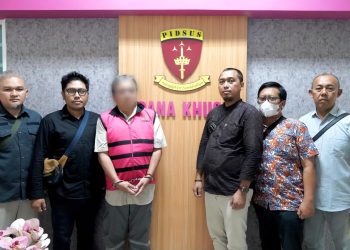 Kanwil DJP Jatim II Serahkan Tersangka Tindak Pidana Perpajakan