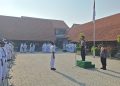 Polisi Sidoarjo Beri Edukasi Pelajar Saat Upacara Senin