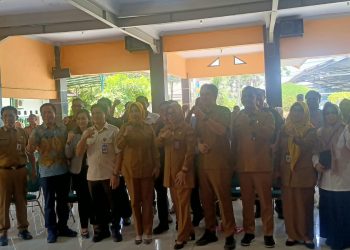 Permudah Pelayanan Kebutuhan Pemilik Usaha WP, Wabup Mimik Buka One Desk Stop Service Desa Tambaksawah
