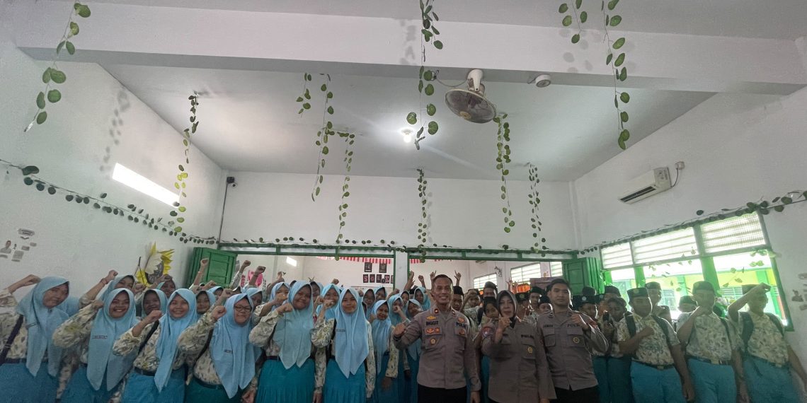 Cegah Kenakalan Remaja, Polresta Sidoarjo Masif Berikan Edukasi ke Sekolah