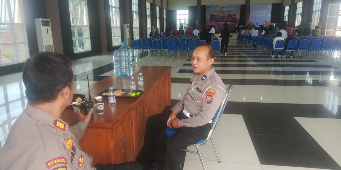 Polsek Krian Amankan Kebaktian Kebangunan Rohani di Gedung Lokaphala